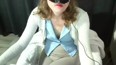 Anni online show from April 12, 2026, 12:15 am