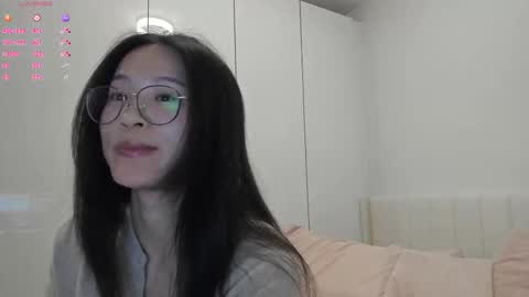 Snapshot of secretgirlfriendxo chatting on October 24, 2025, 12:41 am Angela online show from October 24, 2025, 12:41 am