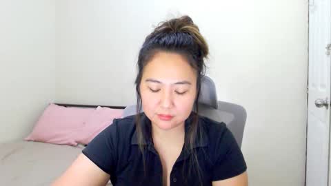 Snapshot of secretlover010101 chatting on February 24, 2025, 1:35 am MILAN online show from February 24, 2025, 1:35 am