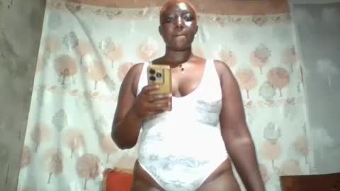 Snapshot of secretseduction2 chatting on July 5, 2026, 11:12 pm Seduction online show from July 5, 2026, 11:12 pm