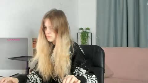 Snapshot of secrettier chatting on April 5, 2026, 5:04 am secrettier online show from April 5, 2026, 5:04 am