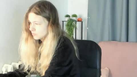 Snapshot of secrettier chatting on April 9, 2026, 5:07 am secrettier online show from April 9, 2026, 5:07 am