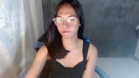 Snapshot of seducive_thea chatting on March 2, 2026, 11:39 am seducive_thea online show from March 2, 2026, 11:39 am