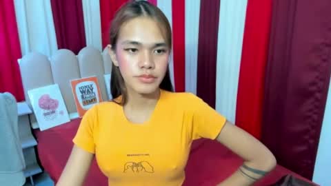 Snapshot of seductive_aliyah chatting on April 24, 2026, 6:49 am aliyah online show from April 24, 2026, 6:49 am