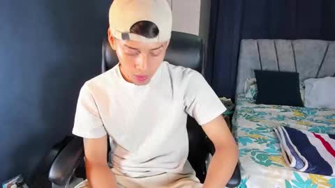 Angel online show from October 7, 2025, 2:53 am