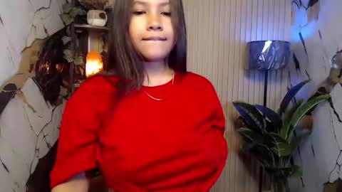 Snapshot of seductive_elle chatting on October 24, 2025, 11:06 am ellie online show from October 24, 2025, 11:06 am