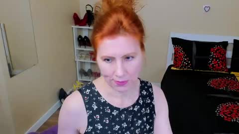 Snapshot of seductive_foxy_ chatting on April 25, 2026, 11:57 am seductive_foxy_ online show from April 25, 2026, 11:57 am