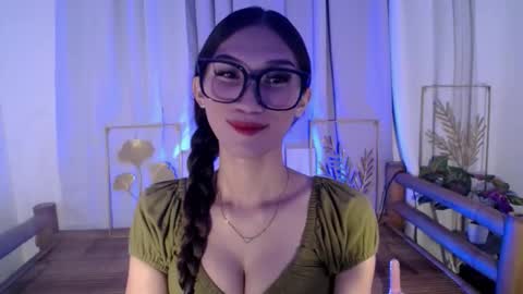 Snapshot of seductive_kimxxx chatting on April 24, 2026, 6:16 am your miss universe kim online show from April 24, 2026, 6:16 am