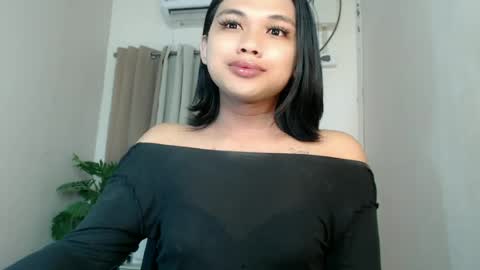 Deluxe online show from June 11, 2026, 11:03 pm
