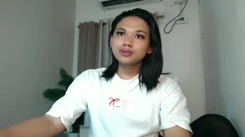 Deluxe online show from July 22, 2026, 8:00 pm