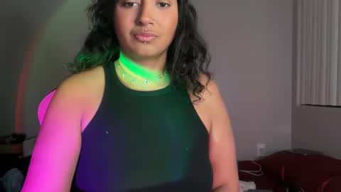 Snapshot of seductivemuse chatting on September 25, 2025, 5:22 am seductivemuse online show from September 25, 2025, 5:22 am