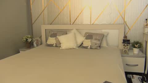 Vivien online show from November 10, 2025, 10:58 am