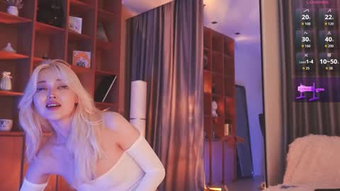 Snapshot of seduza_hyun chatting on October 8, 2025, 9:56 pm Chia online show from October 8, 2025, 9:56 pm