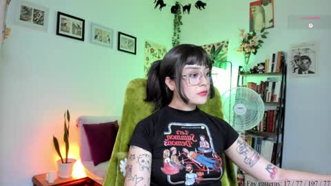 Luciana online show from April 3, 2026, 9:46 pm