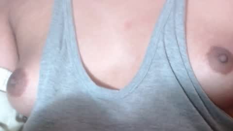 Snapshot of selda_ chatting on January 8, 2025, 2:46 pm Selda online show from January 8, 2025, 2:46 pm