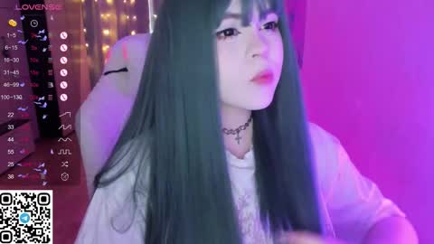 Selena  online show from March 16, 2026, 5:35 am