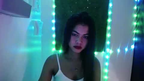 selena_fox2000 online show from April 16, 2026, 12:22 am