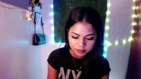 selena_fox2000 online show from April 21, 2026, 1:42 am