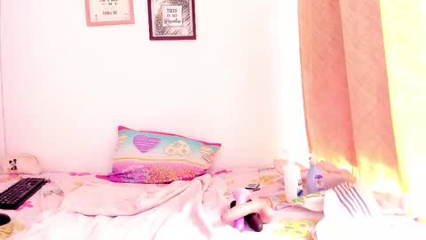 Karen online show from November 11, 2025, 2:17 pm