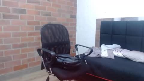 Snapshot of selena_tits_ chatting on October 6, 2025, 1:03 am Selena online show from October 6, 2025, 1:03 am