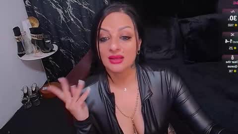 Selene online show from December 14, 2025, 5:13 am