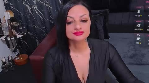 Selene online show from March 4, 2026, 5:13 am