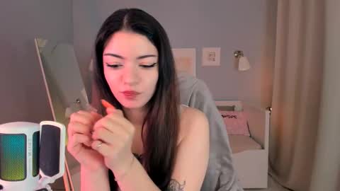 Snapshot of selena_wow_ chatting on October 14, 2025, 8:15 am Selena Follow Me online show from October 14, 2025, 8:15 am