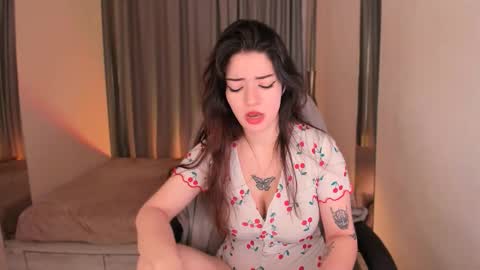 Snapshot of selena_wow_ chatting on October 16, 2025, 9:10 am Selena Follow Me online show from October 16, 2025, 9:10 am