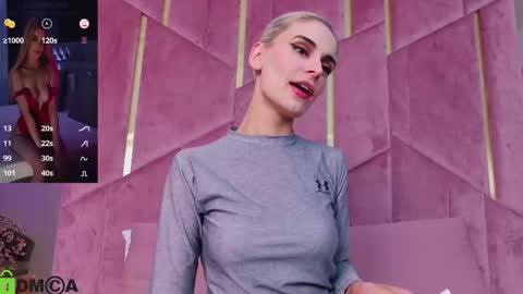 Selena online show from September 25, 2025, 3:21 am