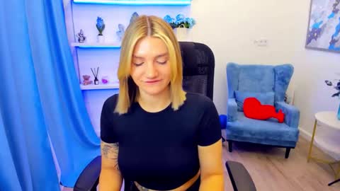 Snapshot of selenaemoore chatting on May 2, 2026, 7:30 pm selenaemoore online show from May 2, 2026, 7:30 pm