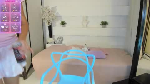 selenafox66   online show from November 3, 2025, 1:23 pm