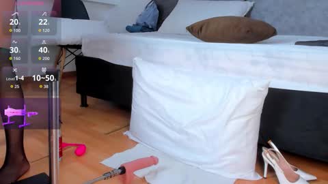  Selena  online show from December 23, 2025, 3:15 am