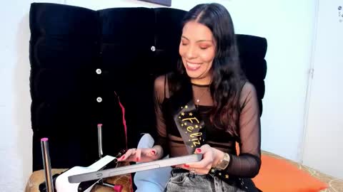 Selena online show from February 2, 2026, 11:03 pm