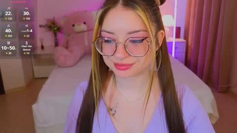 Snapshot of selenamills chatting on April 11, 2026, 1:43 am selenamills online show from April 11, 2026, 1:43 am