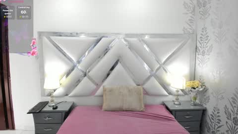 Snapshot of selenareyess chatting on October 6, 2025, 7:44 pm Selena reyess online show from October 6, 2025, 7:44 pm