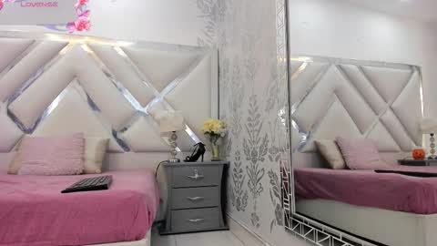 Snapshot of selenareyess chatting on October 22, 2025, 5:24 pm Selena reyess online show from October 22, 2025, 5:24 pm