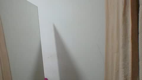 selene online show from October 1, 2025, 2:17 am