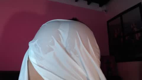 Snapshot of selene_gils chatting on February 12, 2025, 2:45 am nathy online show from February 12, 2025, 2:45 am