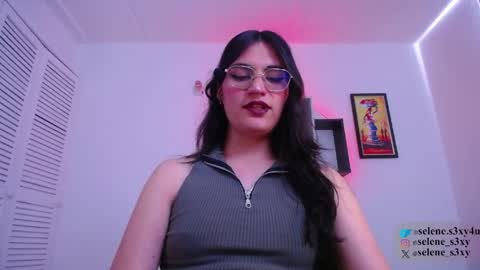 selene_s3xy online show from April 22, 2026, 6:53 pm