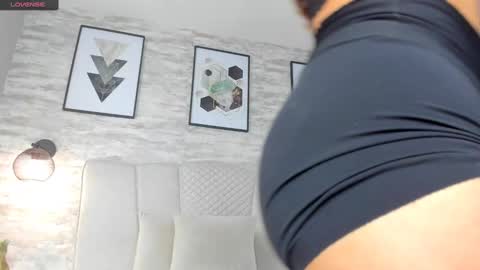 Snapshot of selene_tylor_ chatting on January 23, 2025, 6:56 pm Selene online show from January 23, 2025, 6:56 pm