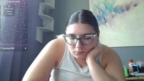 Selene online show from October 17, 2025, 5:59 pm