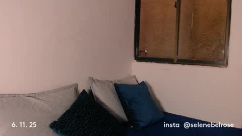 Snapshot of selenebelrose chatting on November 6, 2025, 2:29 pm Selena online show from November 6, 2025, 2:29 pm