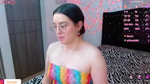 Selene G  online show from September 17, 2025, 5:31 am