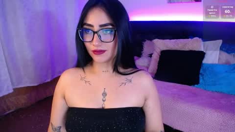 Snapshot of selenemore chatting on May 26, 2026, 9:33 pm Selene online show from May 26, 2026, 9:33 pm