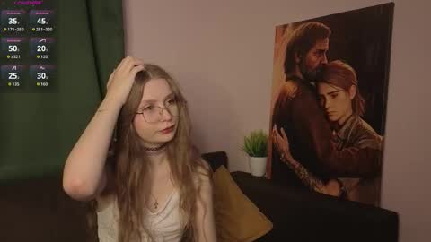 Snapshot of seleneroshia chatting on September 17, 2025, 7:04 pm Ashley online show from September 17, 2025, 7:04 pm