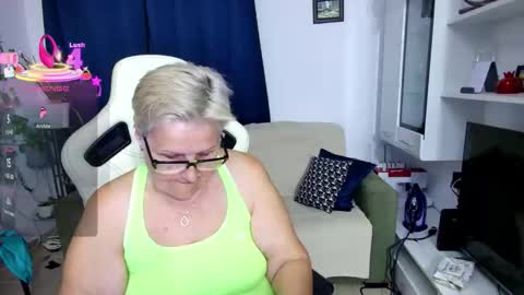 Selenna online show from May 1, 2026, 6:01 pm