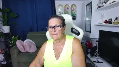 Snapshot of selenna57 chatting on August 3, 2026, 5:16 pm Selenna online show from August 3, 2026, 5:16 pm