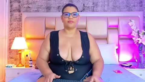 Snapshot of selennacooper chatting on May 1, 2026, 11:48 am Selenna Cooper online show from May 1, 2026, 11:48 am