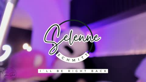 Selenne online show from January 10, 2025, 8:59 pm