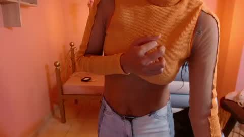 Snapshot of seleny_fitness chatting on July 4, 2026, 11:27 am Mayte online show from July 4, 2026, 11:27 am